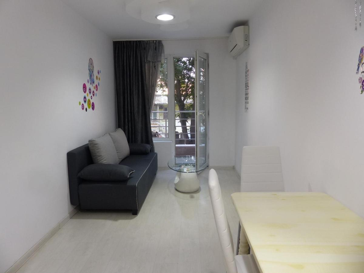 Apartament Holiday Бургас Екстериор снимка
