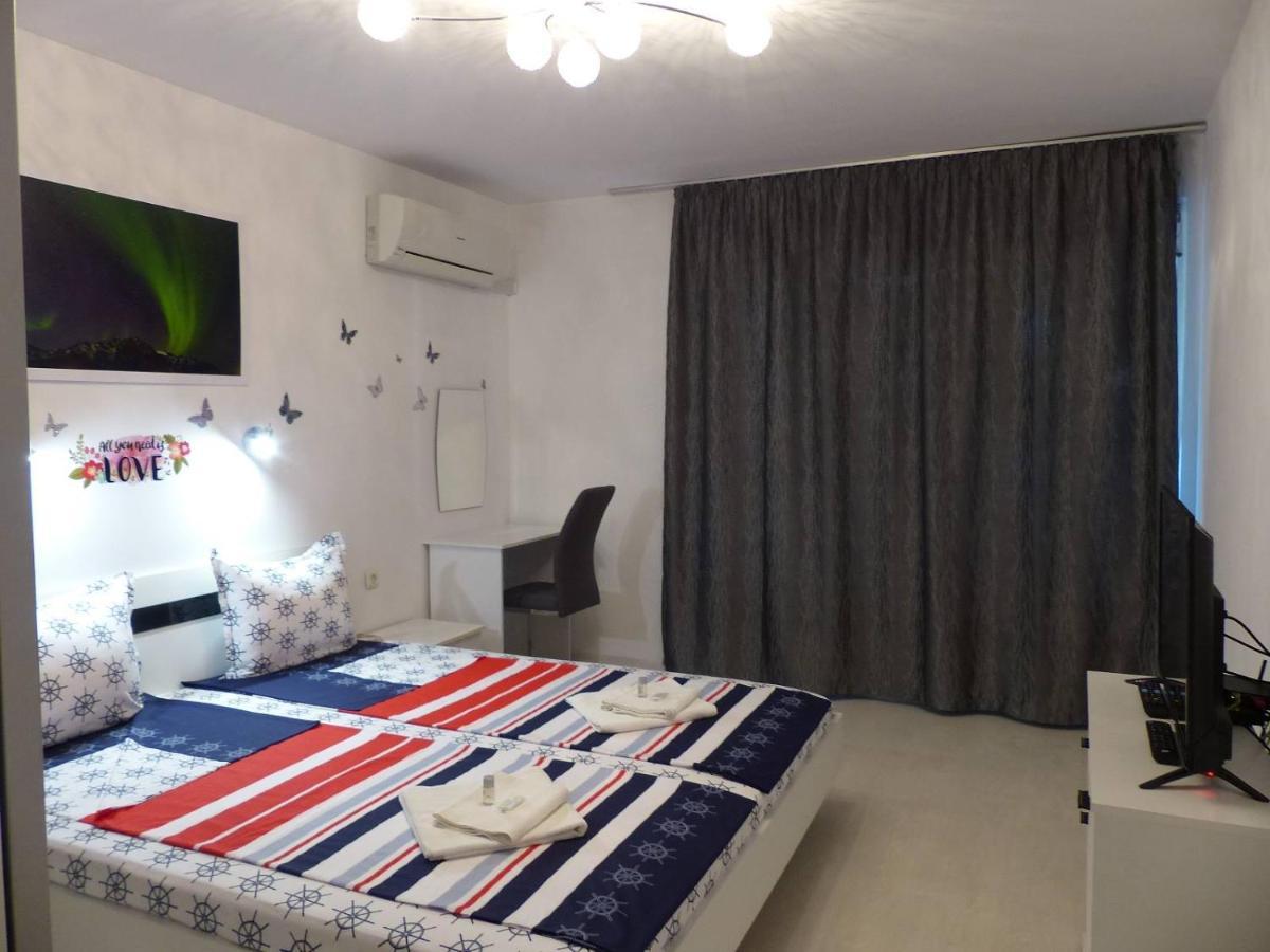 Apartament Holiday Бургас Екстериор снимка